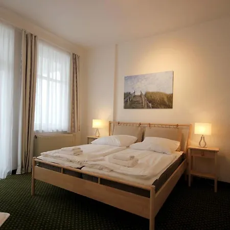 Felicitas By Rujana Binz